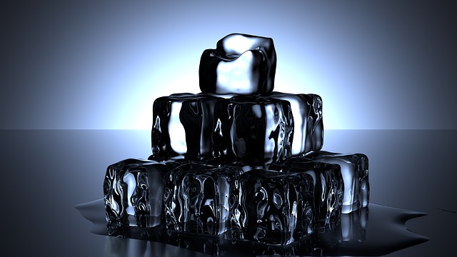 ice-cubes-1224804_640